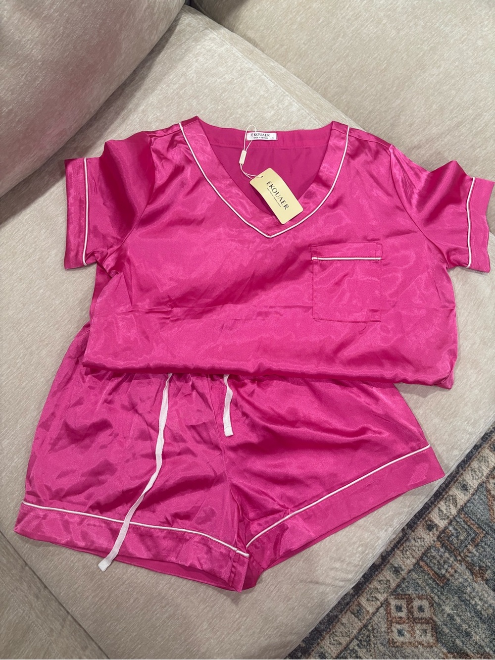 Luxurious Satin Short Pajama Set in Hot Pink - ELOMIKE